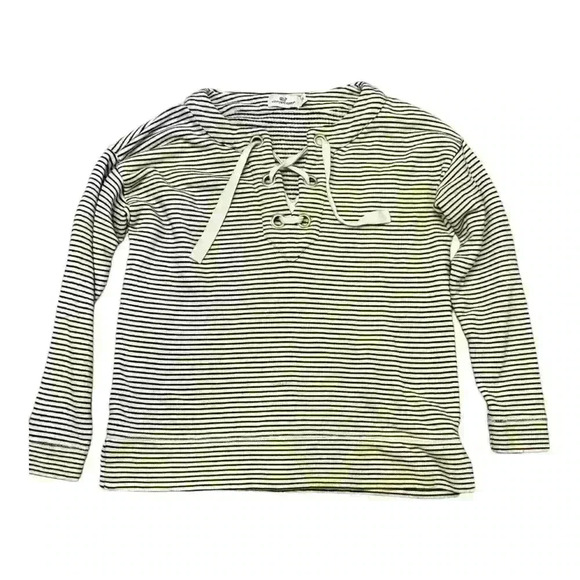Vineyard Vines Lace Up Pullover with Gold Detail, XS - Picture 1 of 10